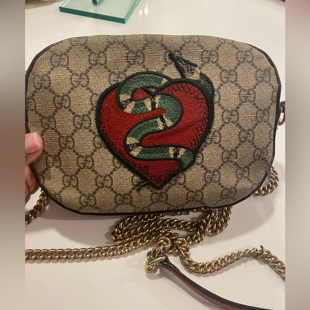 100% Authentic Limited edition Gucci Supreme Heart snake purse